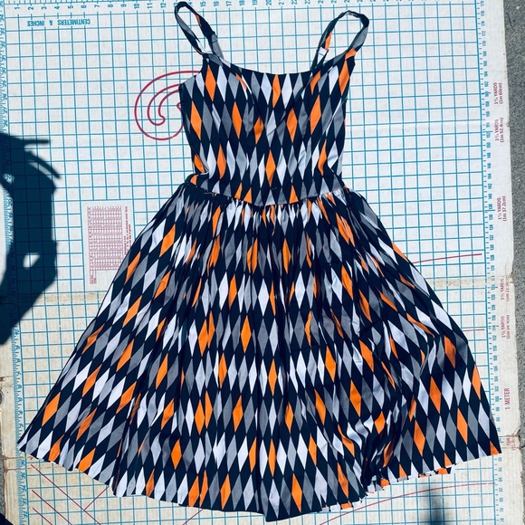 NWT PinUp Couture Clothing Co.  Jenny Dress - Picture 5 of 10